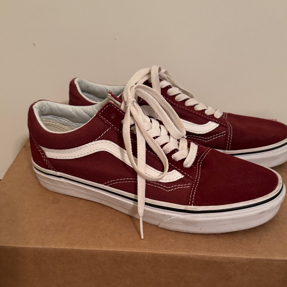 Vans Burgundy and White Classic Sneakers Low-Top Design